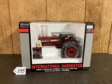 Farmall 504 Gas w/Clam Shell Fenders Spec Cast