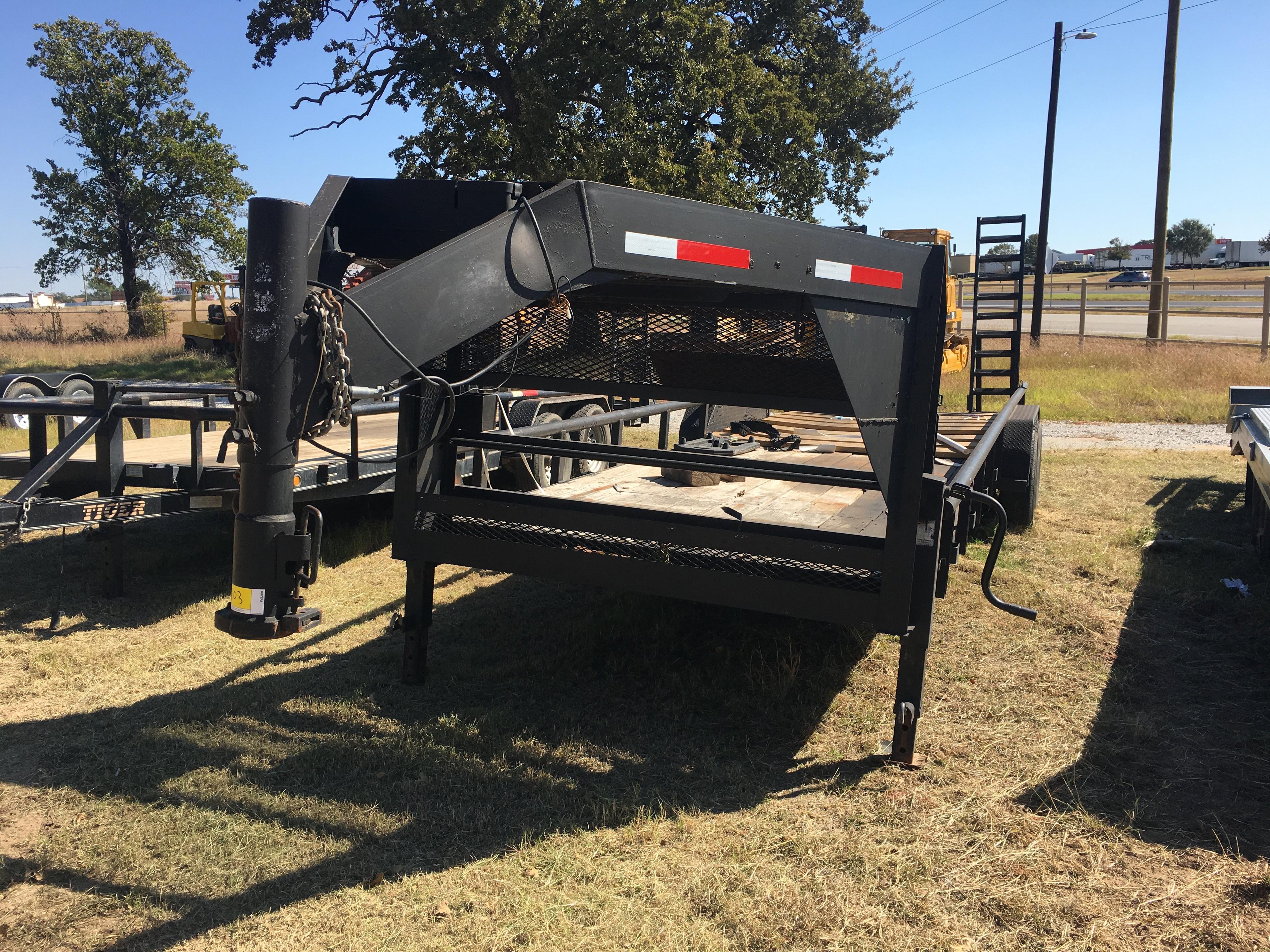 2011 Pull -A-Long 24' T/A Gooseneck Trailer