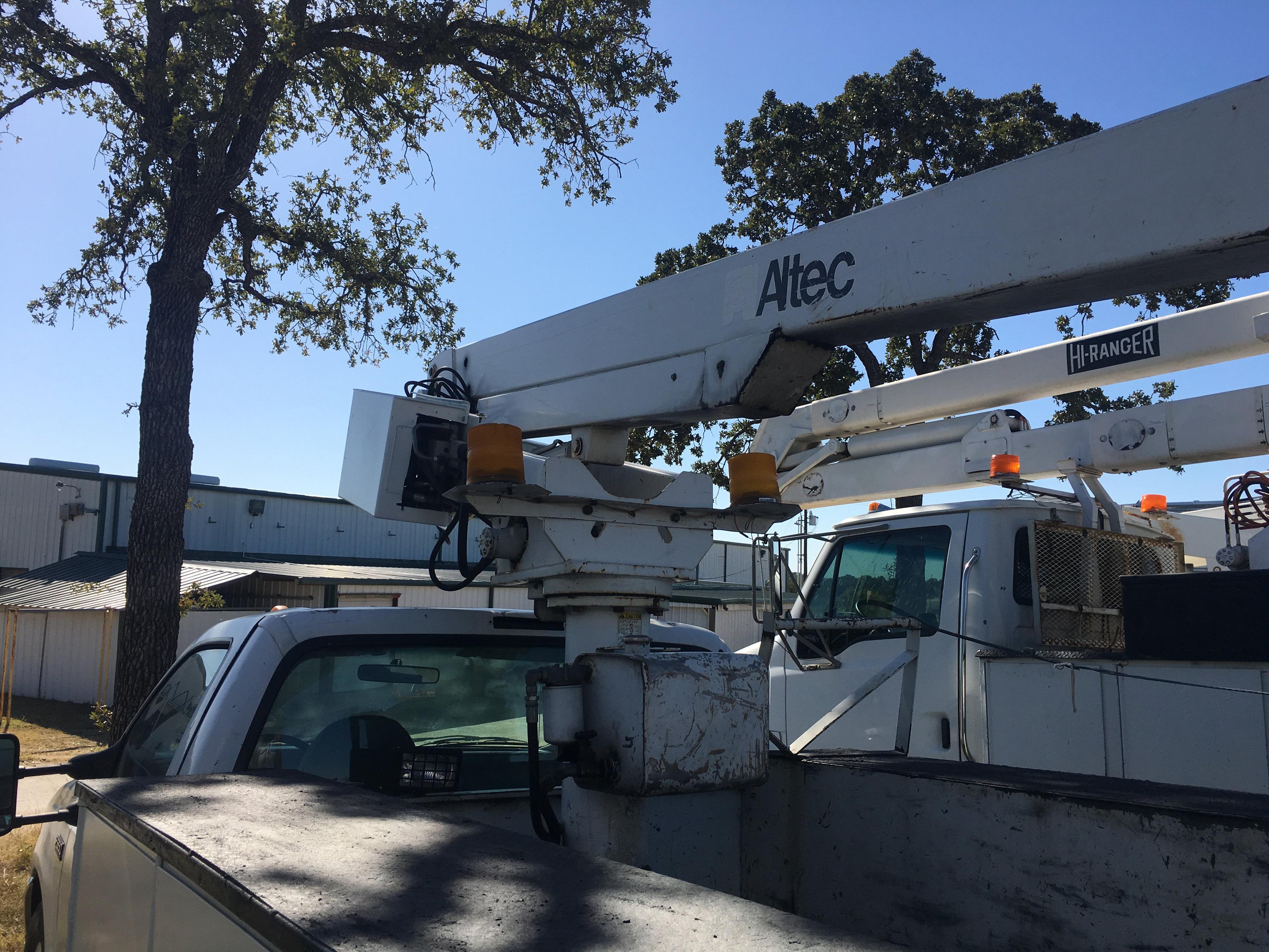 1999 Ford F350 Bucket Truck