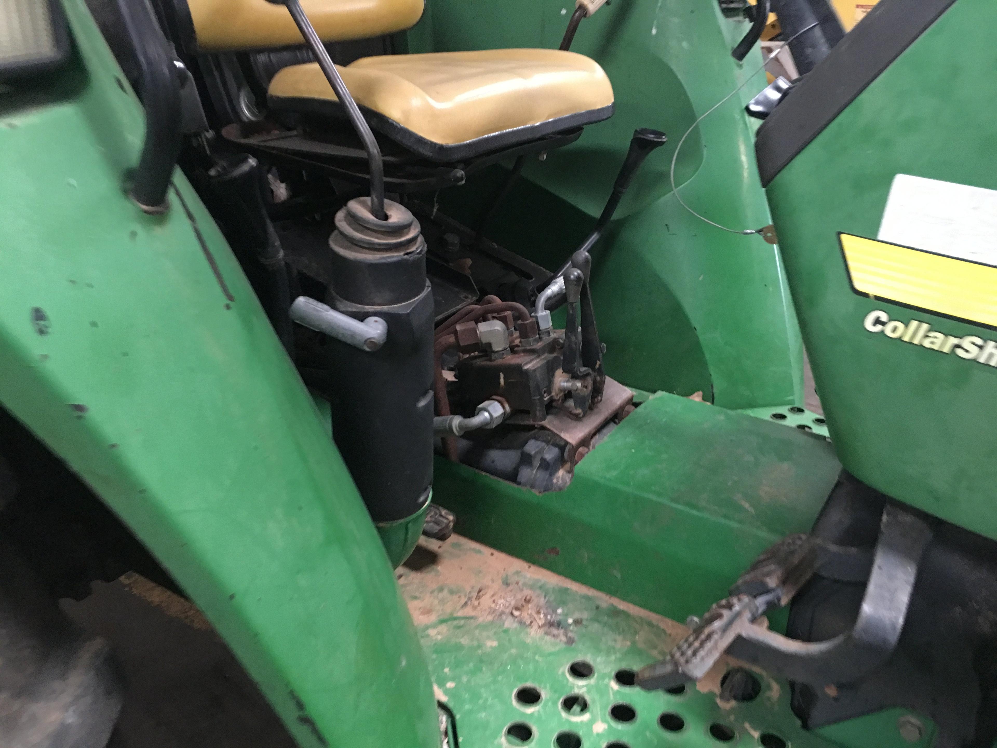 2000 John Deere 5510 2WD Tractor