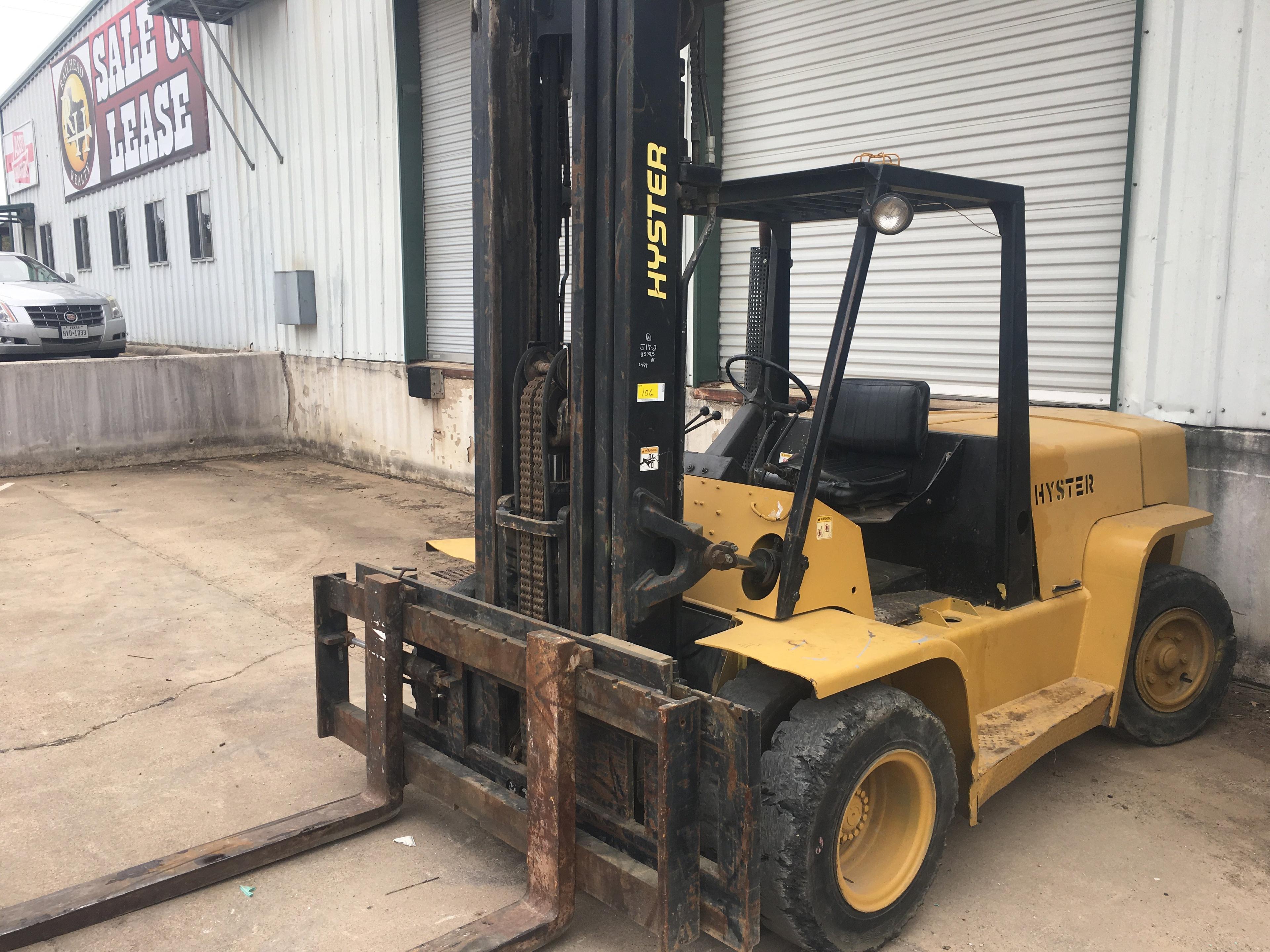 2008 Hyster H155XL 12,000 lb forklift