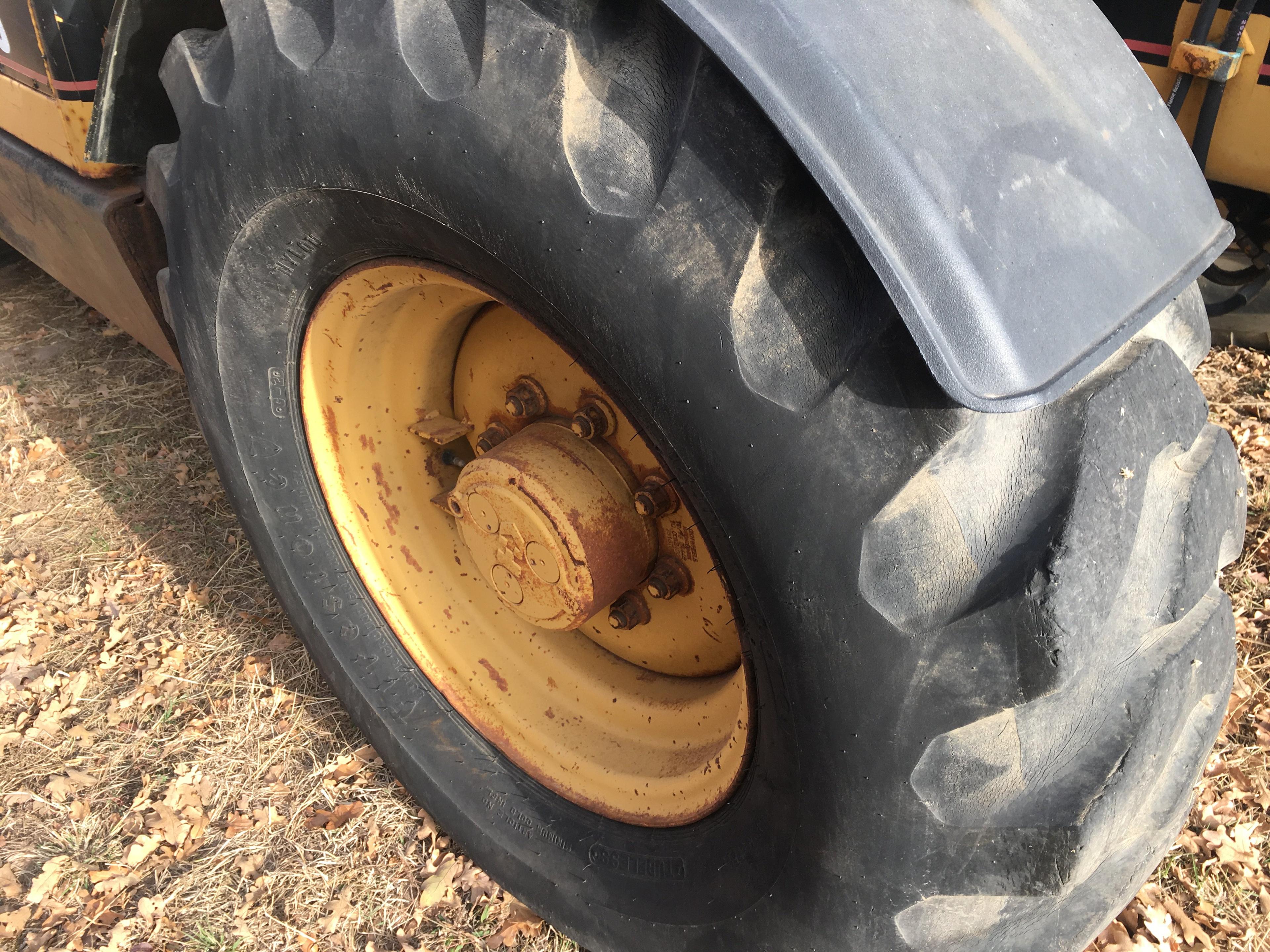 1996 Caterpillar TH83, Telehandler