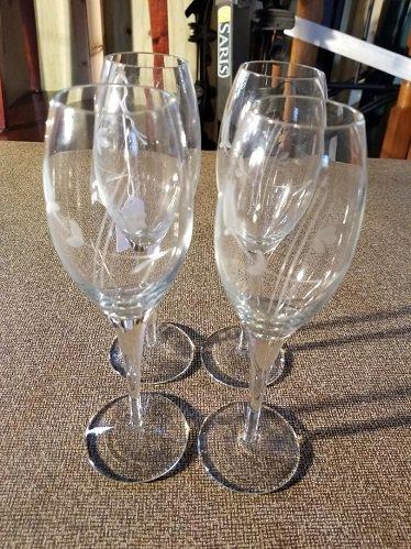 Stemmed Wine Glasses - Set of 4