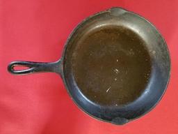 Vintage Cast Iron Skillet / Frying Pan - 10 1/2 Inch