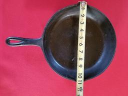 Vintage Cast Iron Skillet / Frying Pan - 10 1/2 Inch