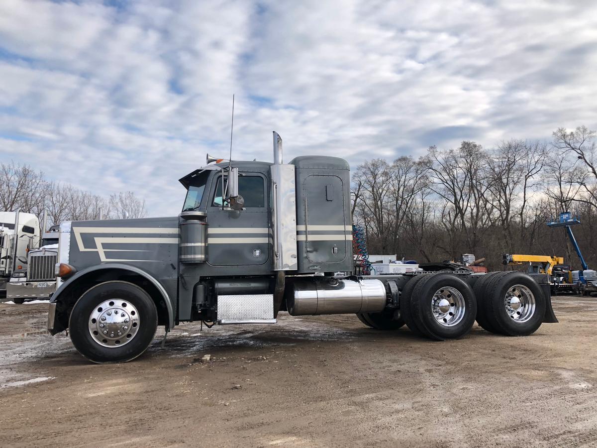 2003 Peterbilt 379 6NZ C15