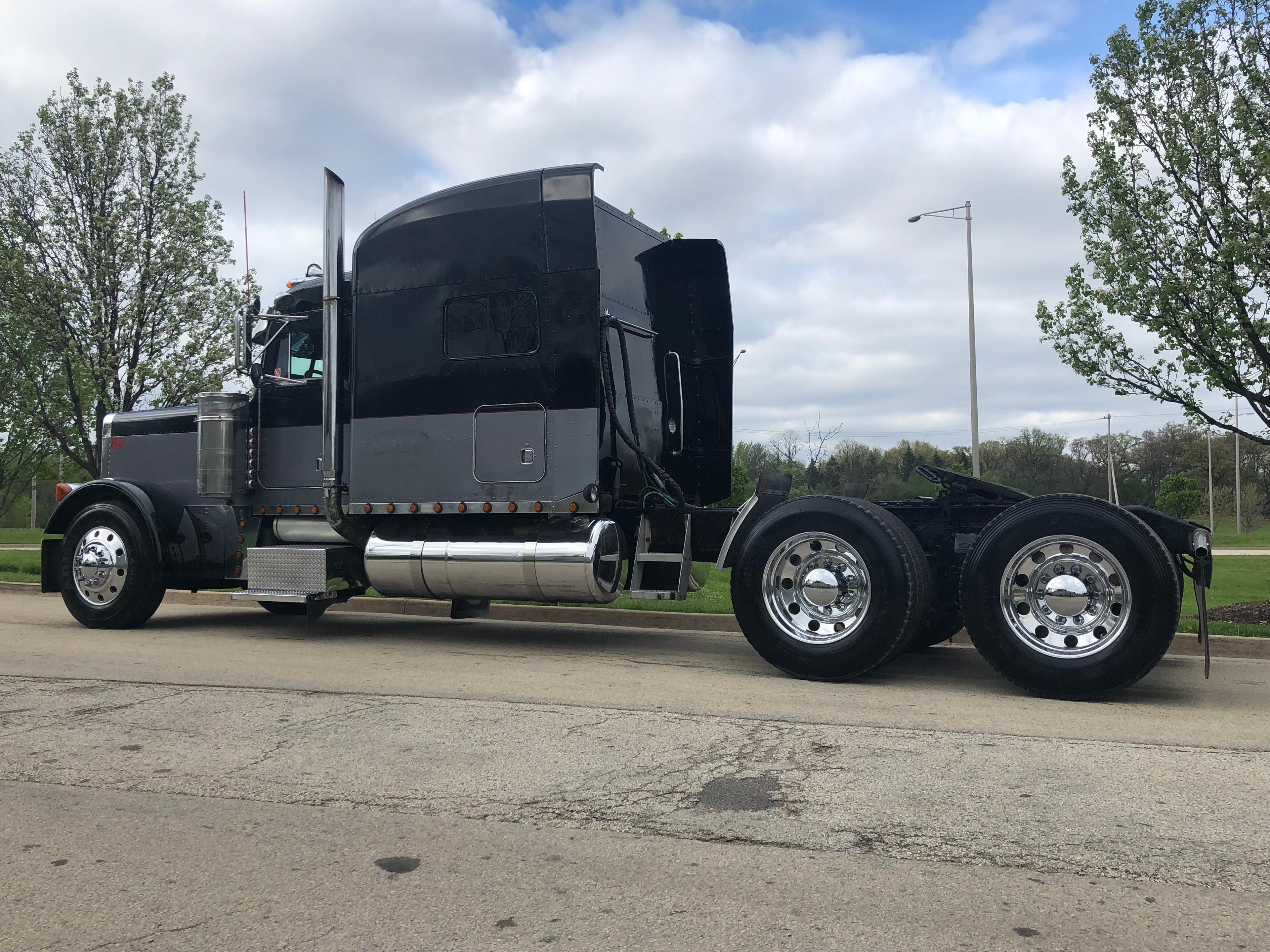 2004 Peterbilt 379EXHD