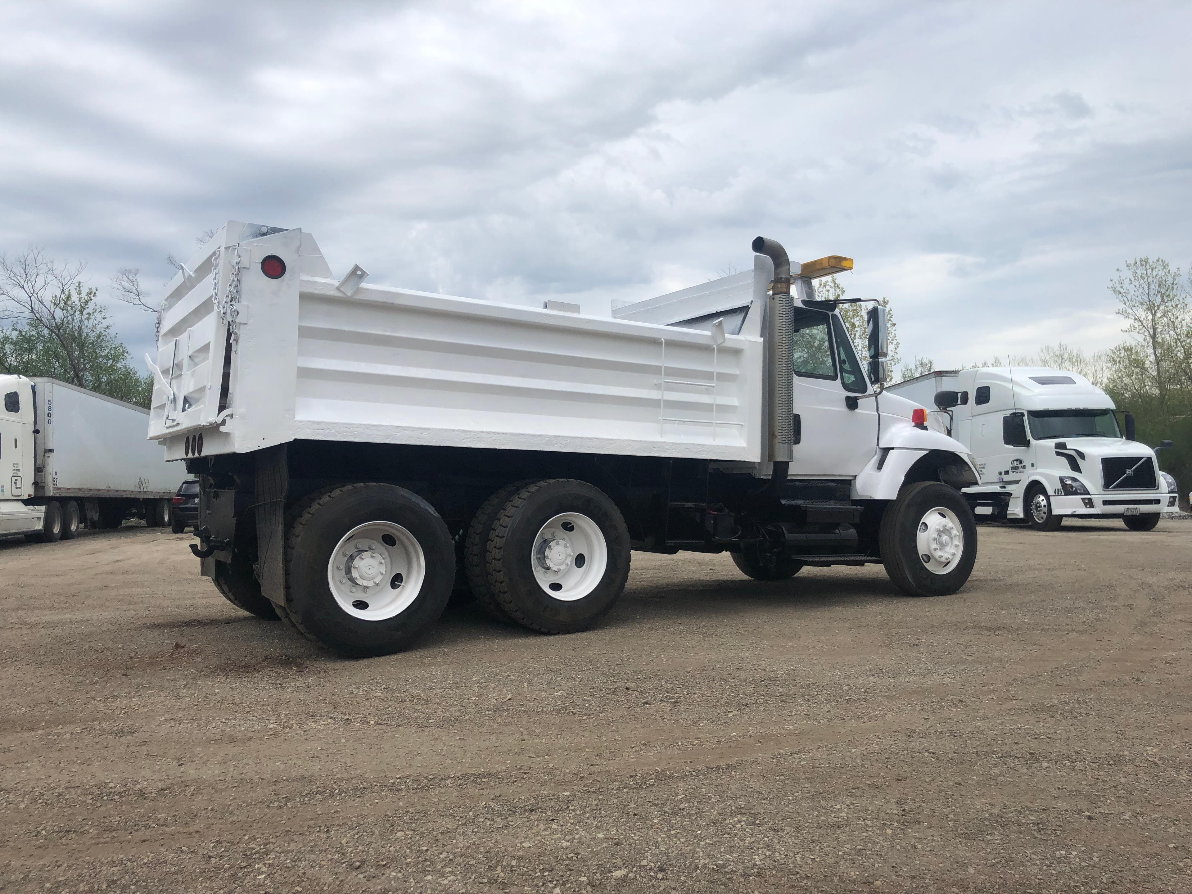 2003 International 7400 Dump Truck