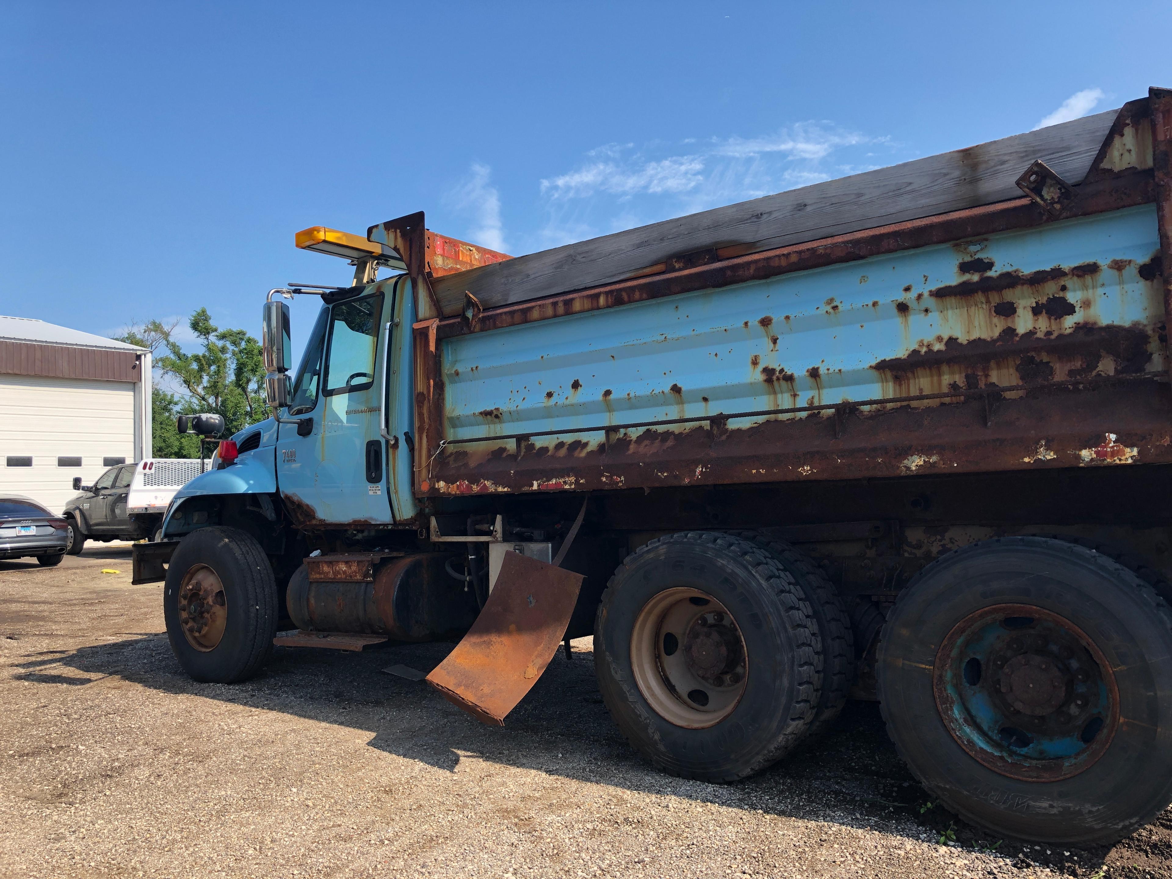 2003 International 4700 Dump Truck