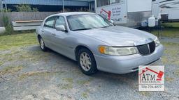 2001 Lincoln Town Car