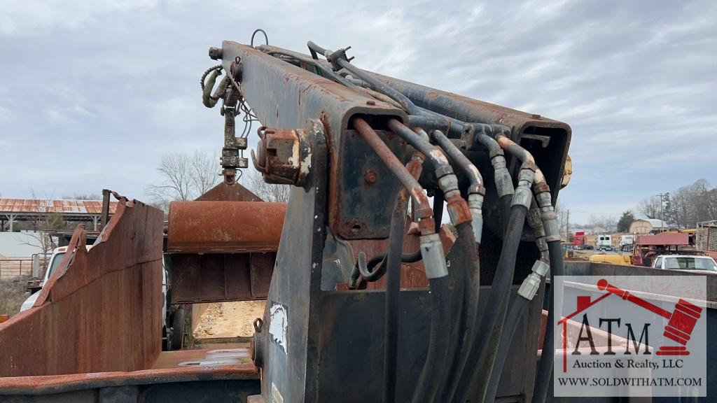 1996 Ford F-800 Knuckle Boom Truck (Salvage Title)