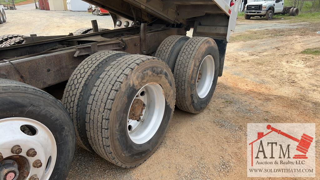 2004 Mack CV Quad Dump Truck