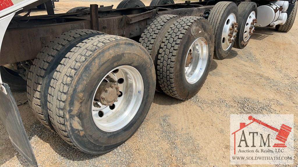 2004 Mack CV Quad Dump Truck