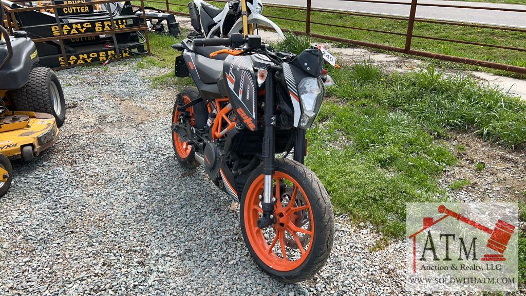 2015 KTM RC390 Motorcycle