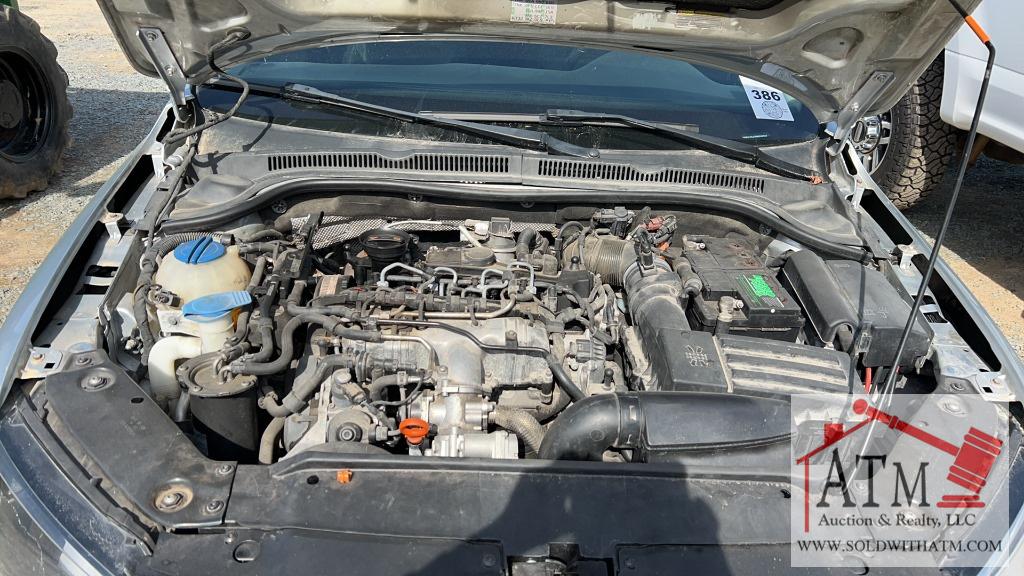 2013 Volkswagen Jetta 4S (Salvaged Title)