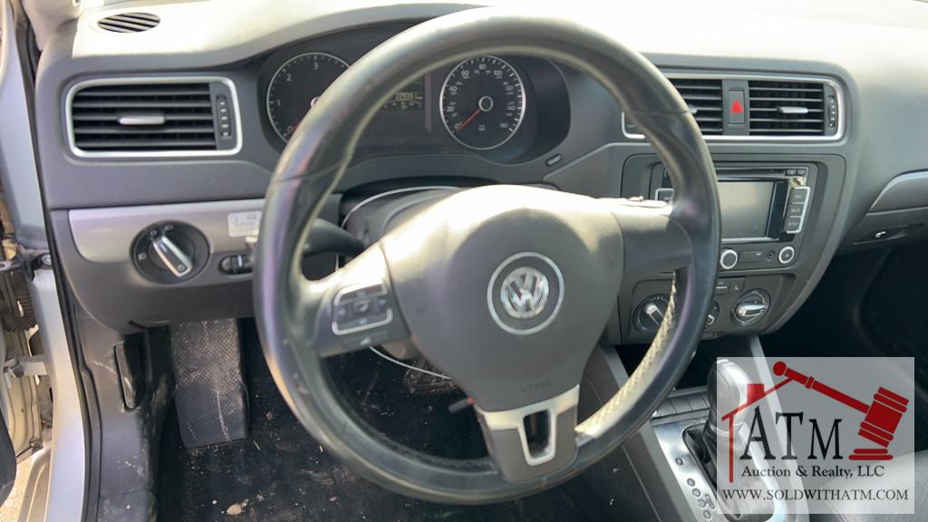 2013 Volkswagen Jetta 4S (Salvaged Title)