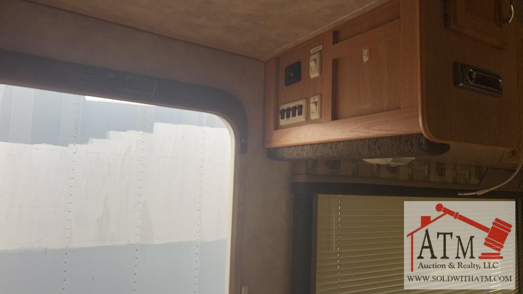 2007 Fleetwood Gear Box Toy Hauler Camper