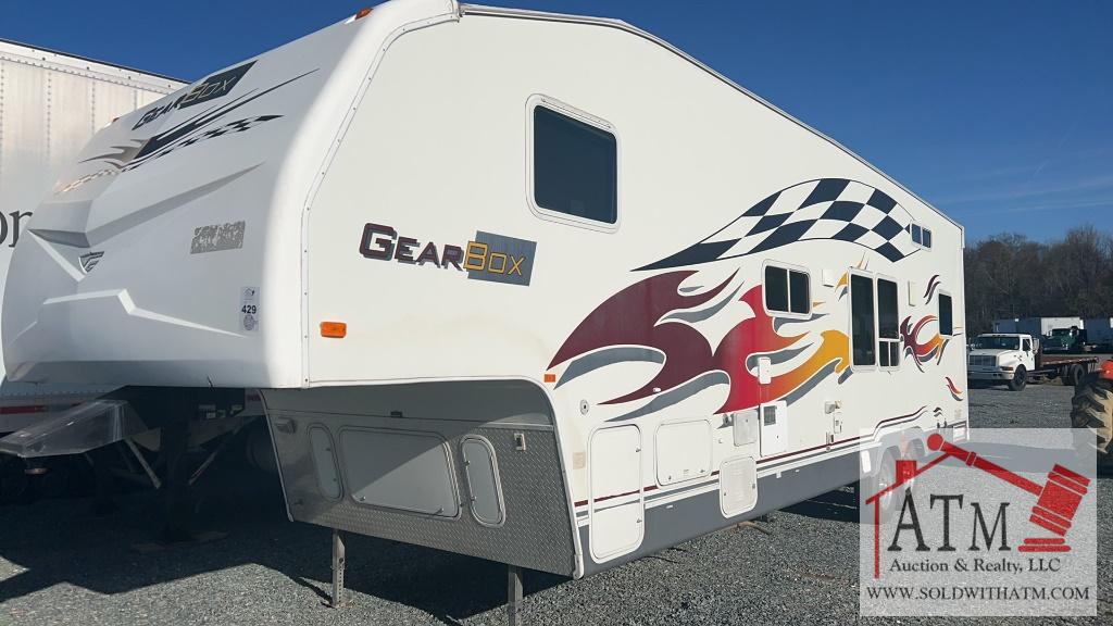 2007 Fleetwood Gear Box Toy Hauler Camper