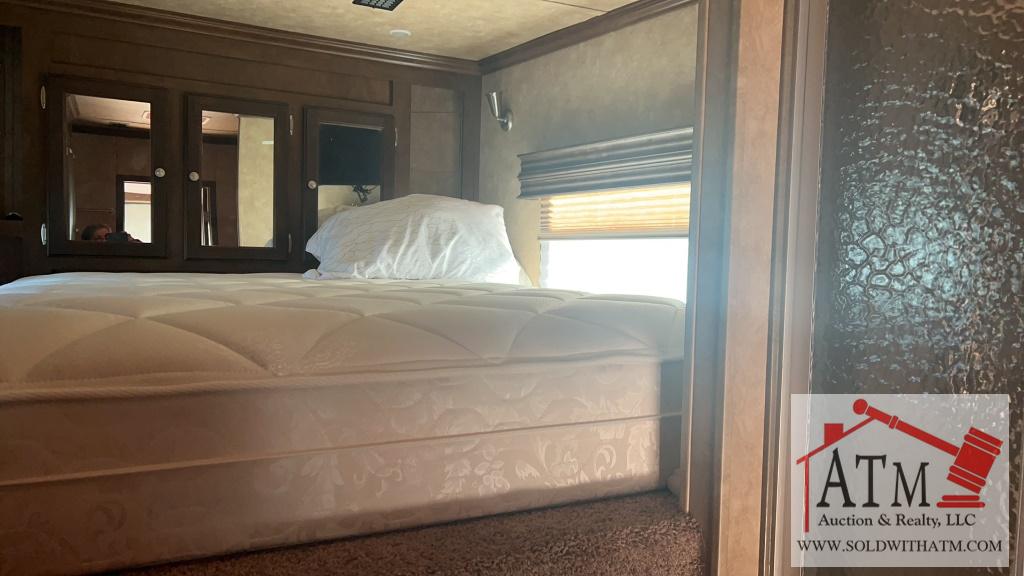 2019 Sundowner Pro-Grade Toy Hauler Camper