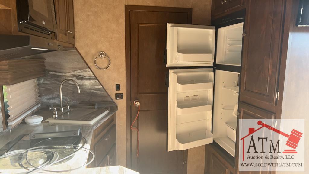 2019 Sundowner Pro-Grade Toy Hauler Camper