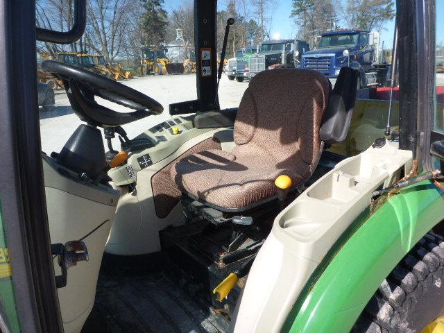 2013 John Deere 3520 4x4 Utility Tractor