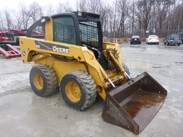 2008 John Deere 325 Skid Steer