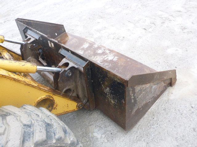 2008 John Deere 325 Skid Steer