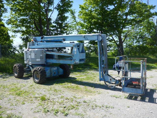 1998 Genie Z60/34 Articulated 4x4 Boom Lift