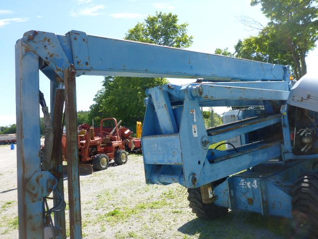 1998 Genie Z60/34 Articulated 4x4 Boom Lift