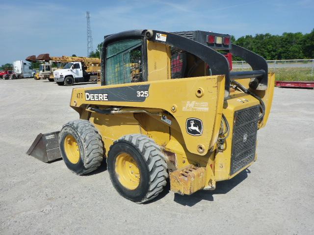 2009 John Deere 325 Skid Steer