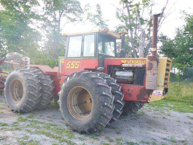 1980 Versatile 555 4WD Tractor