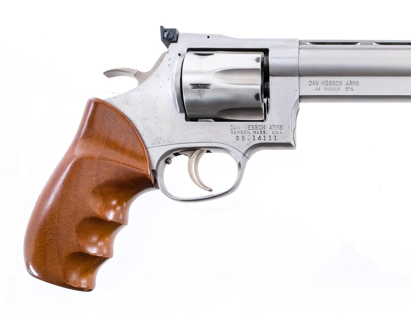 Dan Wesson 715 .44 Mag Revolver