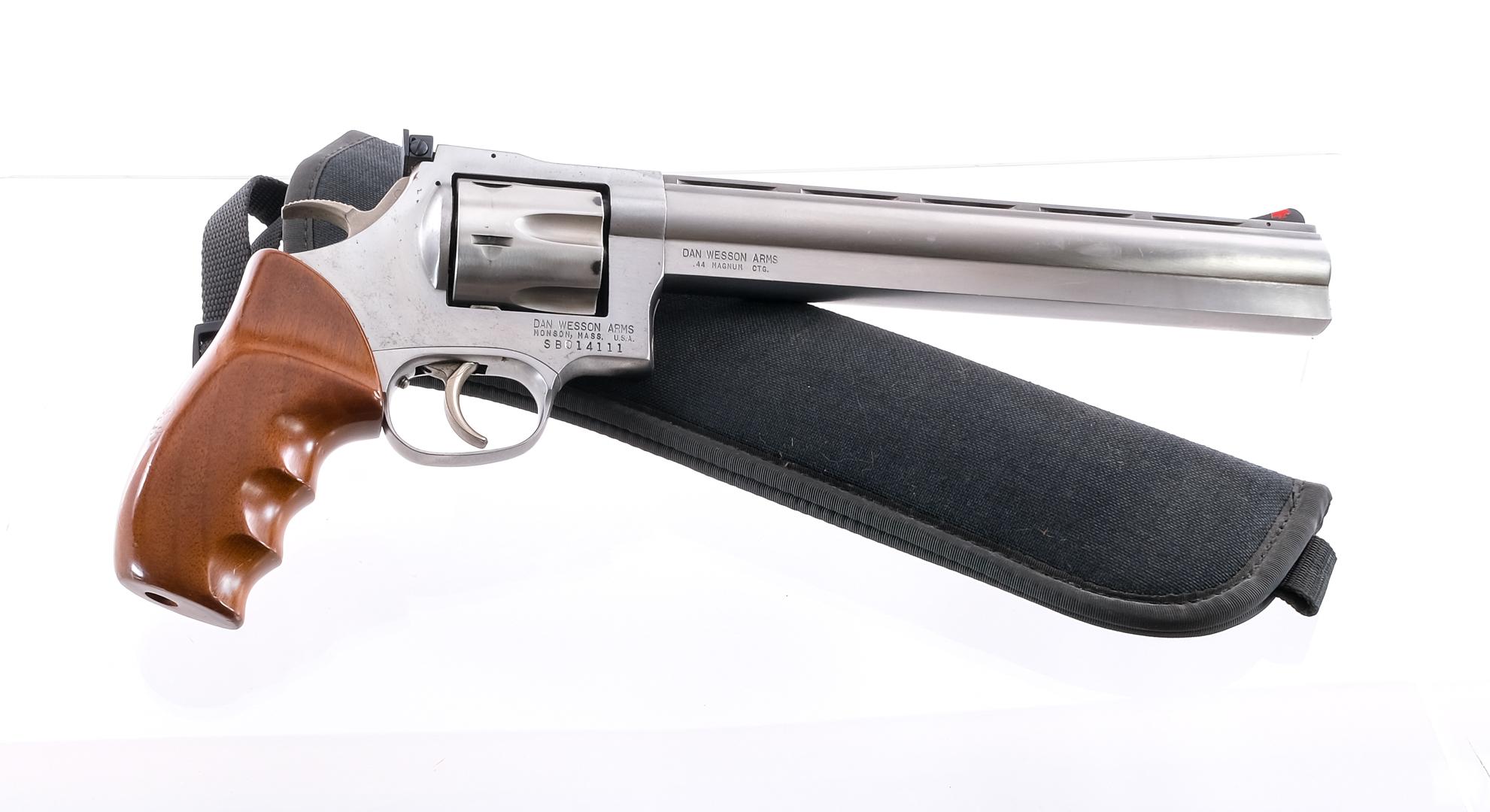Dan Wesson 715 .44 Mag Revolver