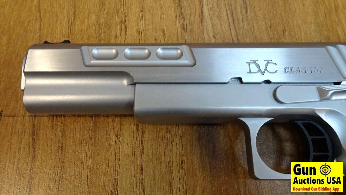 STI DVC CLASSIC 9MM Semi Auto Competition Pistol. Excellent Condition. 5.5" Barrel. Shiny Bore, Tigh