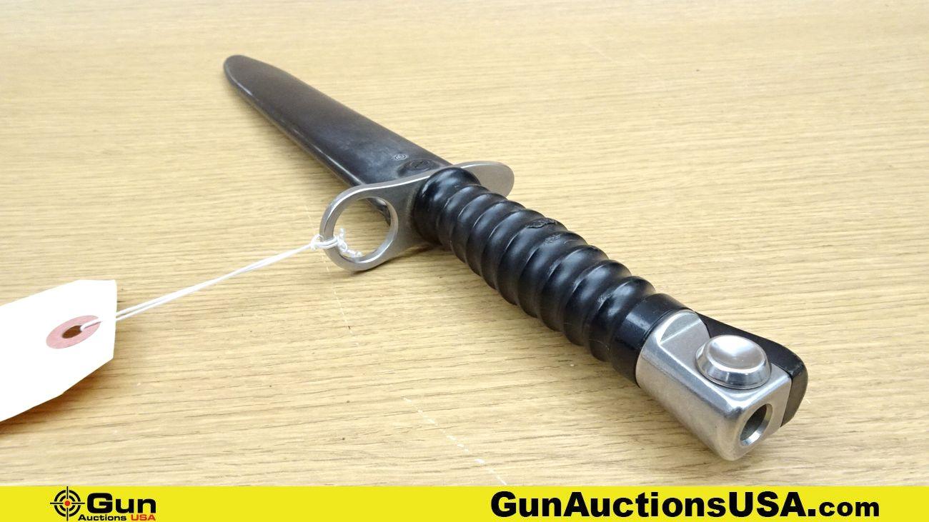 FW Bayonet. Very Good. 1- Serial # by Hilt, V 259647, Bayonet, with Black Polymer Grip, With Polymer