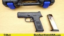 FNH USA FNS-40 .40 S&W Pistol. Excellent. 4" Barrel. Shiny Bore, Tight Action Semi Auto The FNS-40 i