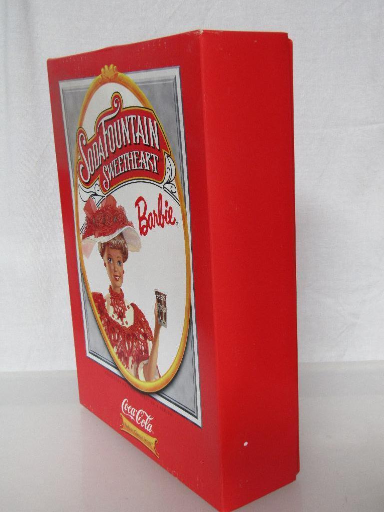 1996 Soda Fountain Sweetheart Coca-Cola Barbie Doll. Collector Edition. 1st In Fashion Classic Serie