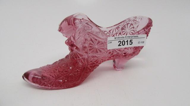 Fenton Pink Daisy and Button Slipper