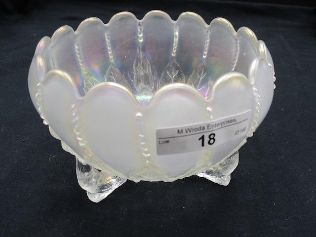 Nwood white Leaf & Beads rosebowl. Scarce