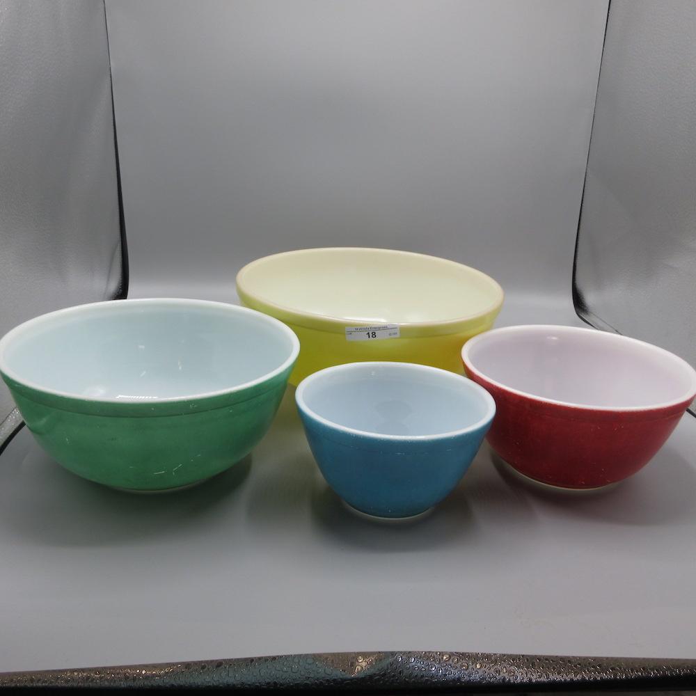 Pyrex Primary set-4 bowls