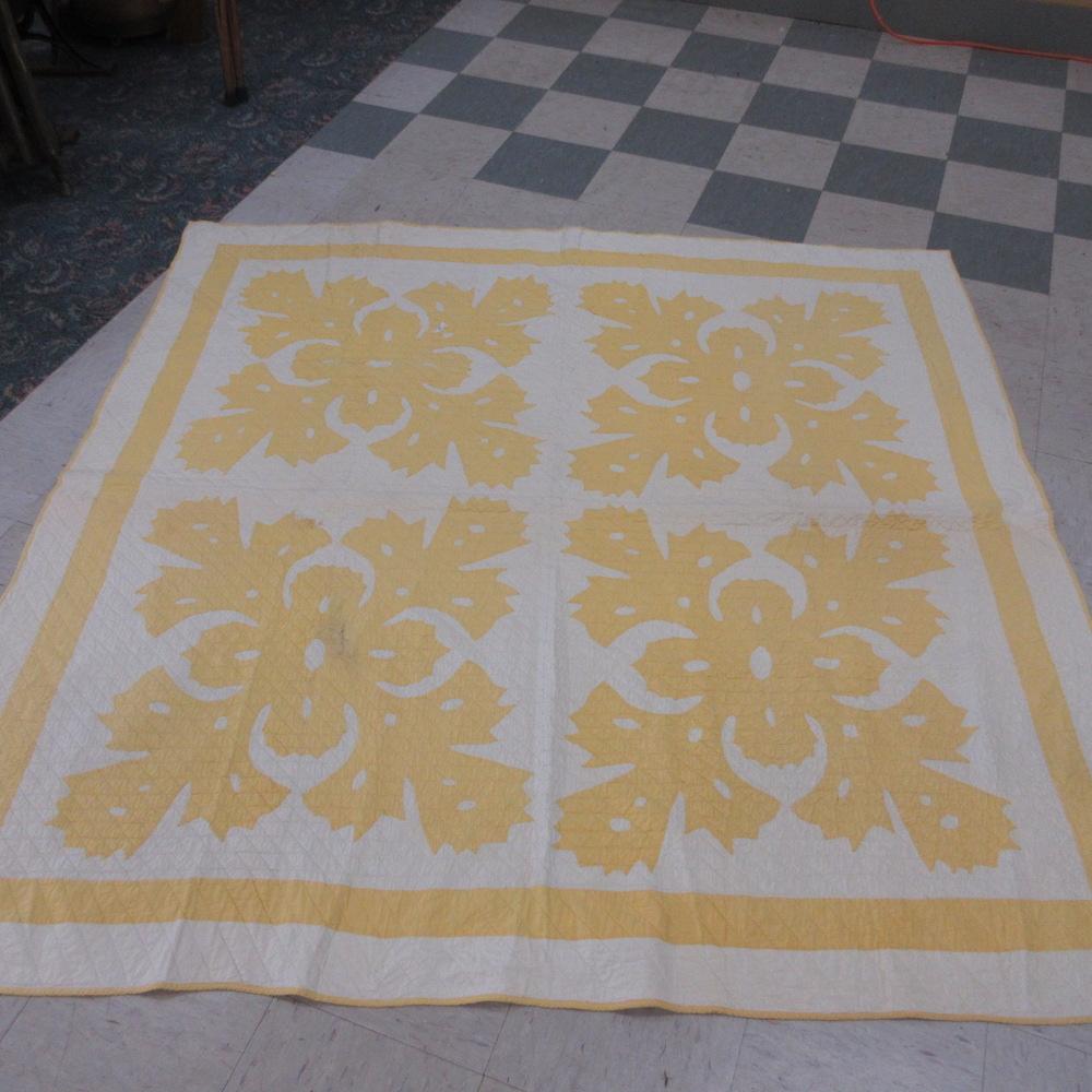 Vintage hand quilted applique quilt-Yellow