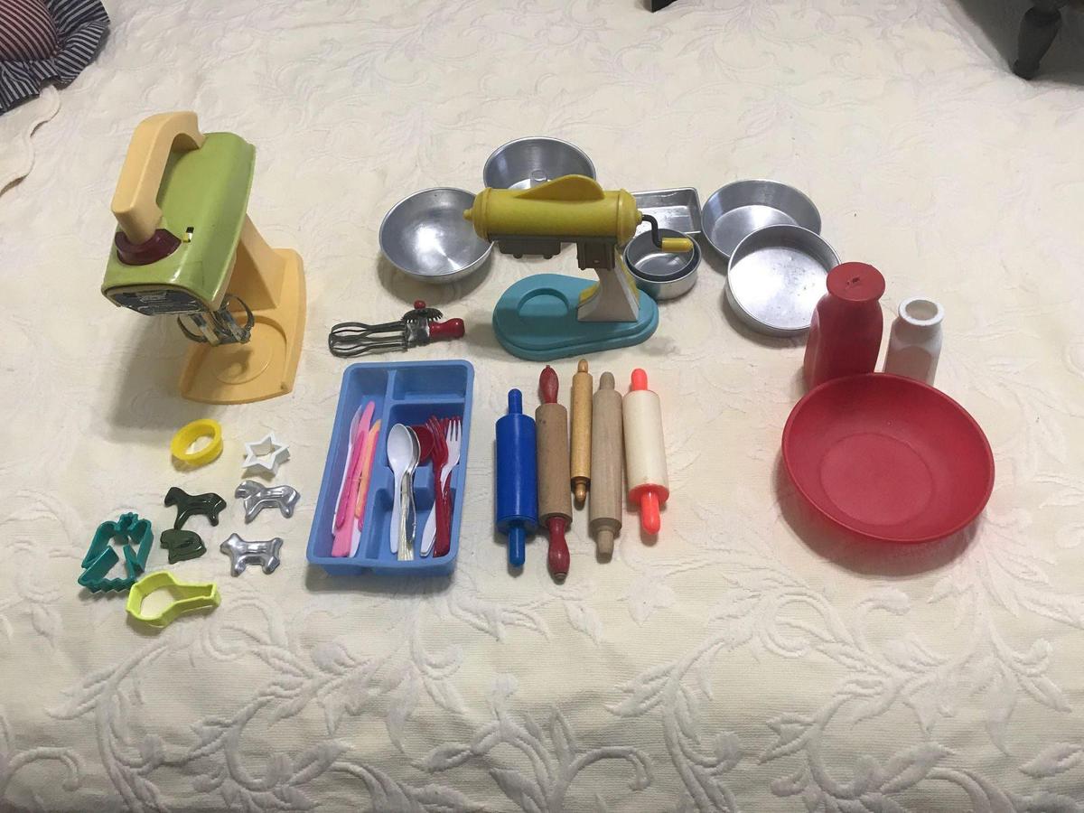 Vintage Children kitchen items