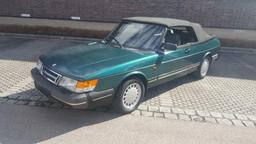 Saab 900 Convertible