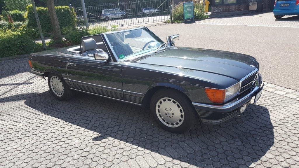 Mercedes-Benz 300 SL Roadster (R107)