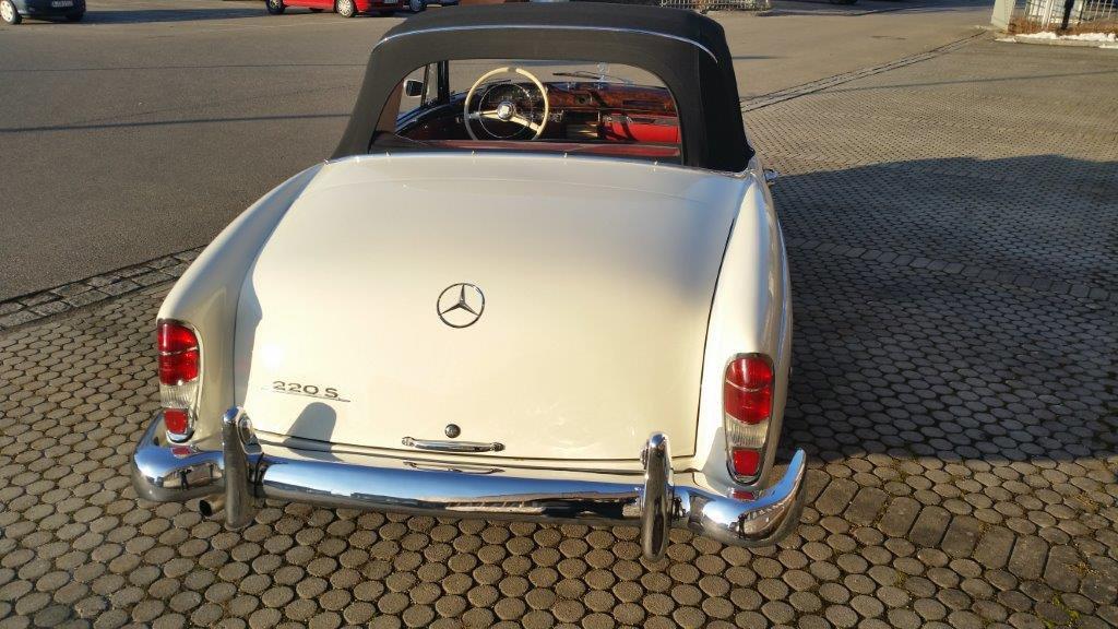 Mercedes-Benz 220 S Ponton Convertible (W187)