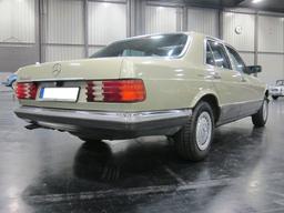 Mercedes-Benz 280 SE (W126)