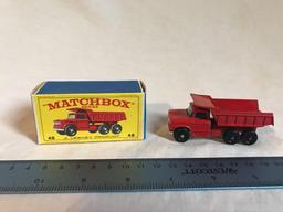 Matchbox Lesney Series 48 Dodge Dumper Truck w/box