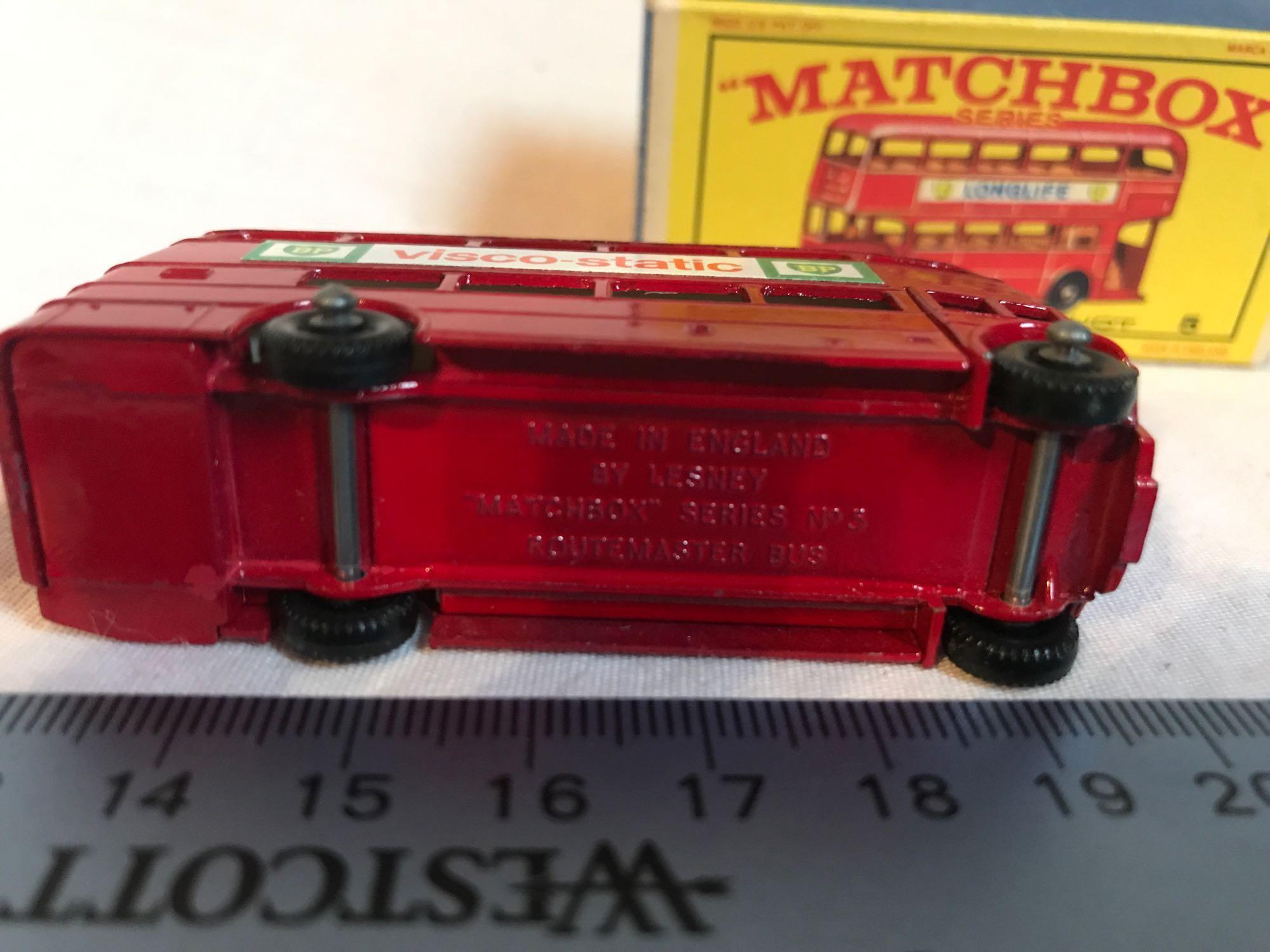 Matxhbox Lesney Series 5 London Bus w/box