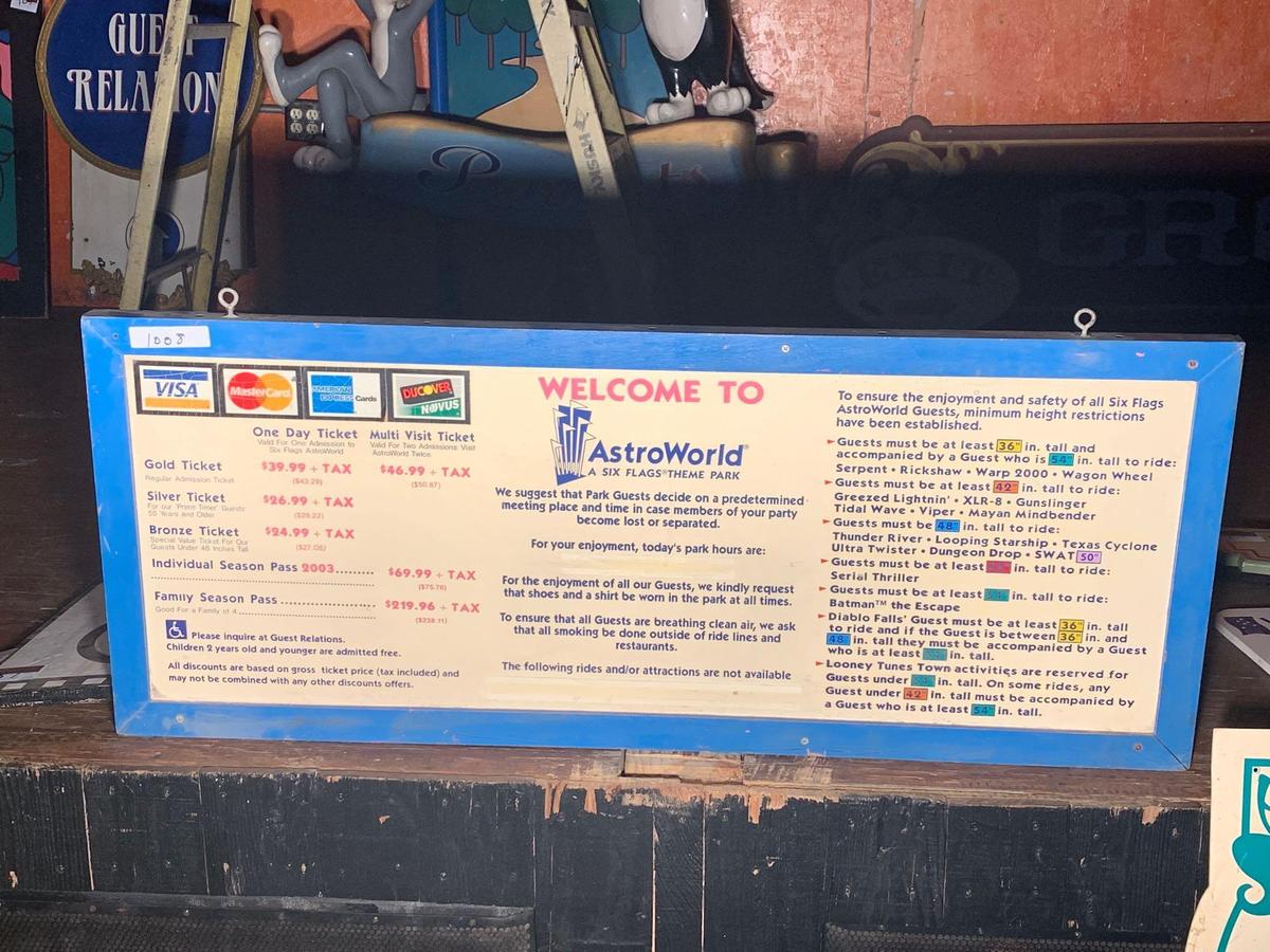 AstroWorld Entrance Pricing Sign