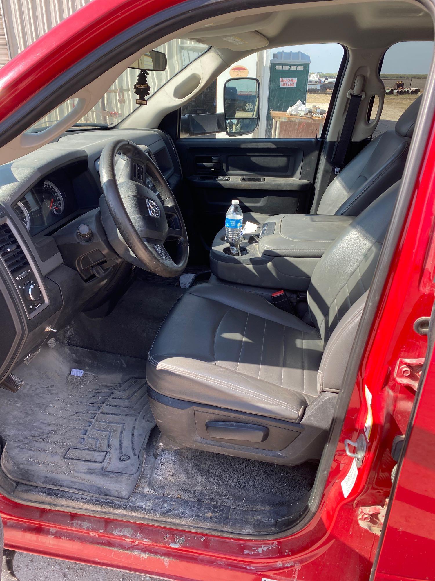 2014 Dodge Ram 3500 Crew Cab Flatbed Truck